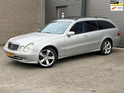Grijs Gebruikt 2003 Mercedes E240 Avantgarde Stationwagen | € 2.750
