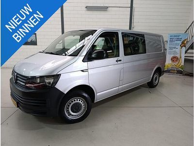 Zilver (metallic) Gebruikt 2017 VW T6 Comfortline Van | € 19.750 (Eerlijke prijs)
