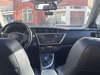 Toyota Auris Hybrid