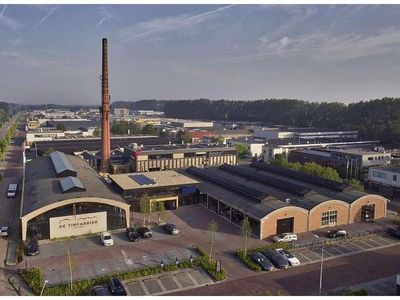 Zwart Occasion 2021 Volvo XC40 R-Design SUV | € 32.950 (Duur)