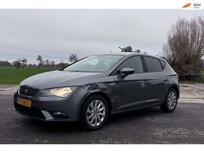 Grijs Gebruikt 2014 Seat Leon Reference Hatchback | € 4.995 (Eerlijke prijs)
