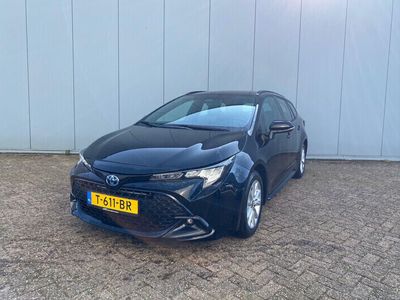 Zwart Gebruikt 2023 Toyota Corolla Active Stationwagen | € 26.749 (Eerlijke prijs)