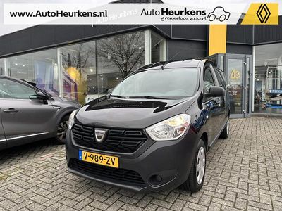 Zwart Gebruikt 2019 Dacia Dokker Essentiel MPV | € 8.519