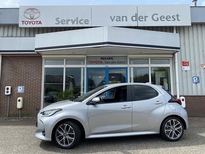Grijs Occasion 2024 Toyota Yaris Executive Hatchback | € 27.995 (Eerlijke prijs)