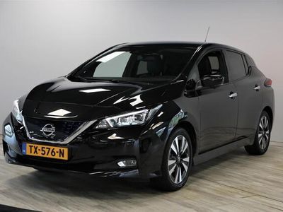 Zwart, metallic lak Occasion 2018 Nissan Leaf Tekna Hatchback | € 19.950