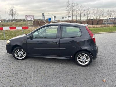 Gebruikt 2004 Fiat Punto | € 1.000 (Eerlijke prijs)