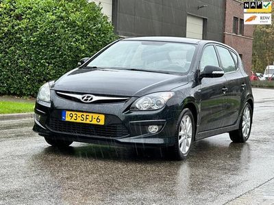 tweedehands Hyundai i30 1.6i i-Motion Cruise*Clima*68.000*Trekhaak*LM velgen*Dealer onderhouden*