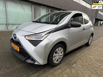 Occasion Toyota Aygo 72 PK (52 kW) 2022 Grijs (metallic) Hatchback