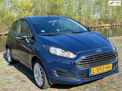 Blauw Gebruikt 2015 Ford Fiesta Hatchback | € 4.999 (Goede deal)