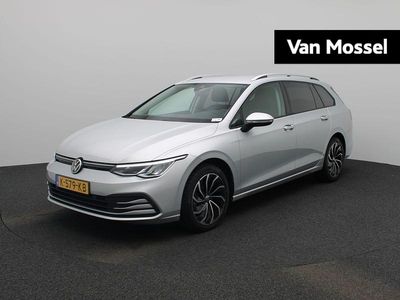 Grijs Gebruikt 2021 VW Golf VIII Life Stationwagen | € 19.400 (Iets duurder)
