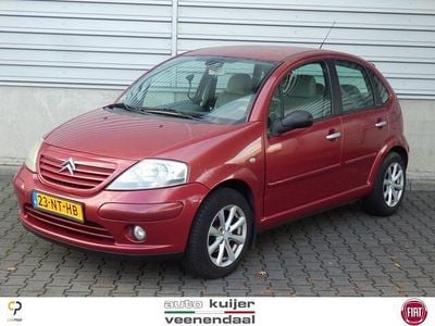 Rood Gebruikt 2004 Citroën C3 Exclusive Hatchback | € 840 (Eerlijke prijs)