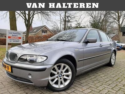 Grijs (metallic) Gebruikt 2004 BMW 318 Executive Sedan | € 3.699 (Eerlijke prijs)