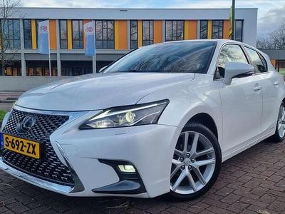 Wit (parellak) Occasion 2018 Lexus CT200h Sport Line Hatchback | € 17.440 (Goede deal)