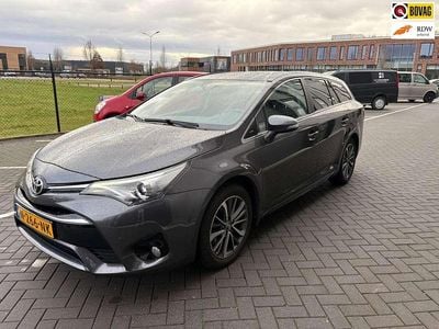 Grijs Gebruikt 2016 Toyota Avensis Business Edition Stationwagen | € 17.950 (Eerlijke prijs)