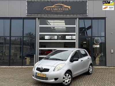 Occasion Toyota Yaris 69 PK (50 kW) 2008 Grijs Hatchback