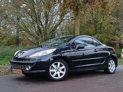 Zwart Gebruikt 2008 Peugeot 207 CC Cabriolet | € 1.999 (Eerlijke prijs)
