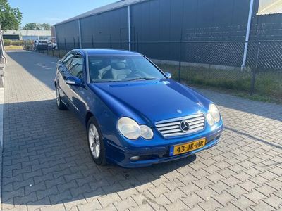 Mercedes 200