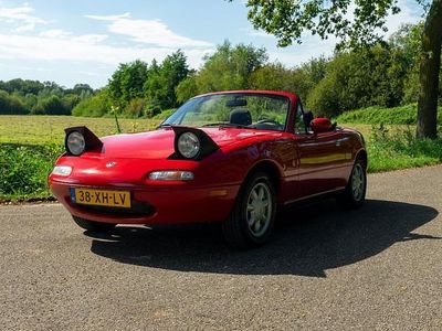Rood Occasion 1995 Mazda MX5 Cabriolet | € 10.250