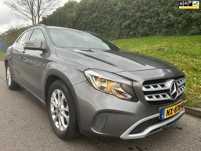 Grijs Gebruikt 2017 Mercedes GLA180 Business SUV | € 12.950 (Goede deal)