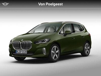 Groen, metallic lak Nieuw 2025 BMW 218 Active Tourer Luxury Line MPV | € 59.194