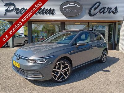 Grijs Occasion 2021 VW Golf VIII Style Hatchback | € 22.945 (Duur)