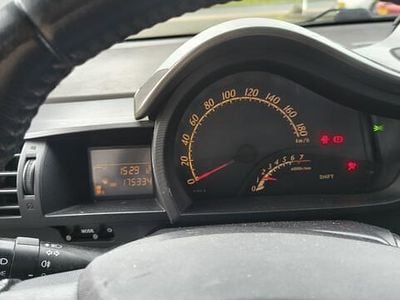 Wit Gebruikt 2009 Toyota iQ Comfort Hatchback | € 2.600 (Goede deal)