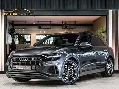 Grijs Gebruikt 2023 Audi Q8 S-Line SUV | € 70.000