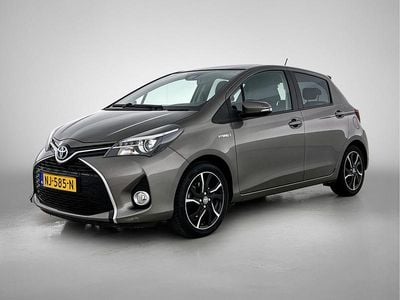 Occasion Toyota Yaris Hybrid 101 PK (74 kW) 2016 Grijs Hatchback
