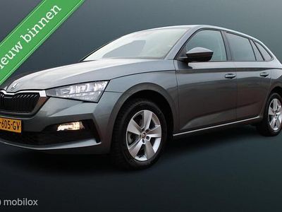 Grijs Gebruikt 2023 Skoda Scala Ambition Hatchback | € 17.495 (Eerlijke prijs)