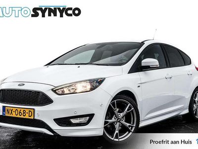 Wit Occasion 2017 Ford Focus ST-Line Hatchback | € 9.950 (Iets duurder)