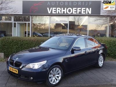 Blauw, metallic lak Gebruikt 2006 BMW 540 Executive Sedan | € 6.950 (Goede deal)