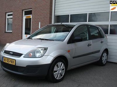 Grijs Gebruikt 2008 Ford Fiesta Cool & Sound Edition Hatchback | € 3.500 (Iets duurder)