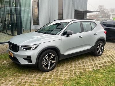 Grijs Gebruikt 2023 Volvo XC40 Plus SUV | € 37.850 (Super prijs)