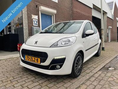 Wit Occasion 2013 Peugeot 107 Sportium Hatchback | € 3.249 (Eerlijke prijs)