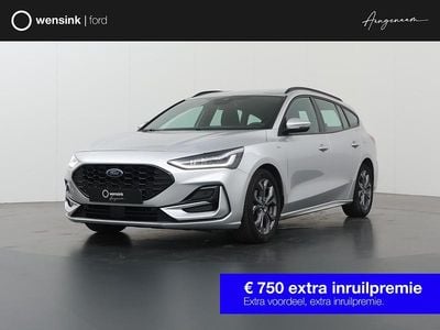 Grijs Gebruikt 2023 Ford Focus ST-Line Stationwagen | € 22.330 (Goede deal)