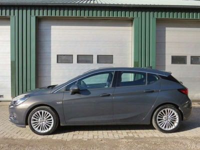 Grijs Gebruikt 2016 Opel Astra Innovation Hatchback | € 8.750 (Eerlijke prijs)