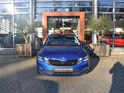 Blauw Occasion 2019 Skoda Octavia Stationwagen | € 15.500 (Eerlijke prijs)