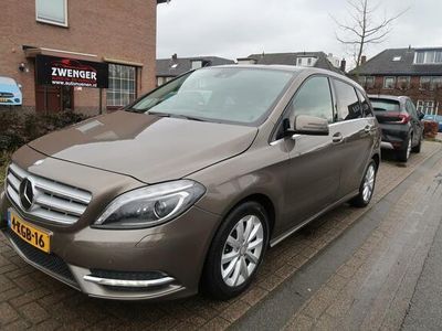 tweedehands Mercedes B200 AUT|NAVIGATIE|CAMERA|TREKHAAK|LEDER|XENON-LED|ORIGINEEL NEDERLANDS