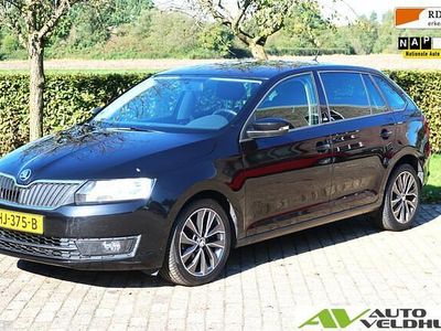 Zwart Occasion 2015 Skoda Rapid Hatchback | € 6.995 (Iets duurder)