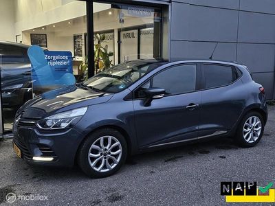 Grijs Occasion 2018 Renault Clio IV Zen Hatchback | € 10.995 (Eerlijke prijs)
