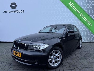 Zwart (metallic) Gebruikt 2009 BMW 116 Executive Hatchback | € 4.950 (Eerlijke prijs)