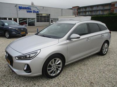 Grijs (metallic) Occasion 2018 Hyundai i30 Premium Stationwagen | € 17.950 (Iets duurder)