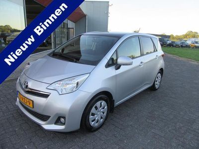 tweedehands Toyota Verso-S 1.3 VVT-i Aspiration, AUTOMAAT, camera, clima, pan