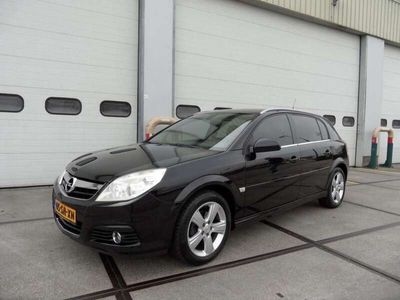 tweedehands Opel Signum 2.2-16V Executive Nieuwst+leer Enz