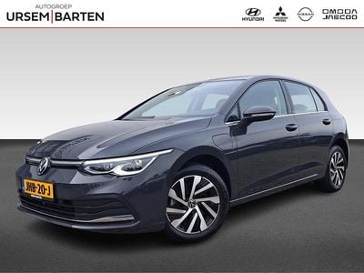 Grijs Gebruikt 2021 VW Golf VIII Style Hatchback | € 21.730 (Eerlijke prijs)