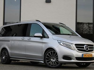 Mercedes V220