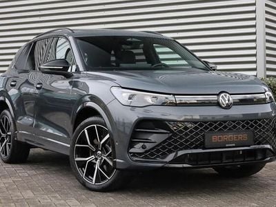 Grijs (metallic) Occasion 2025 VW Tiguan R-line SUV | € 58.950