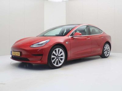 Rood Gebruikt 2020 Tesla Model 3 Standard Range Sedan | € 20.400 (Goede deal)