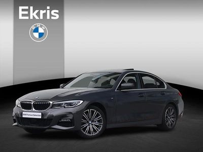 Grijs Occasion 2021 BMW 330e Executive Sedan | € 36.900 (Eerlijke prijs)