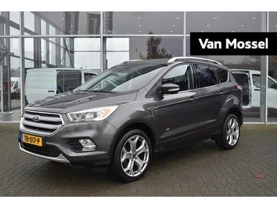 Grijs Occasion 2017 Ford Kuga Titanium SUV | € 19.945 (Iets duurder)